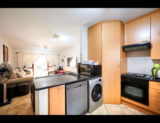 2 BEDROOM APARTMENT SOLD IN SUNNINGHILL